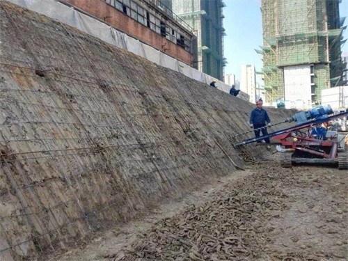 托克逊建筑边坡支护