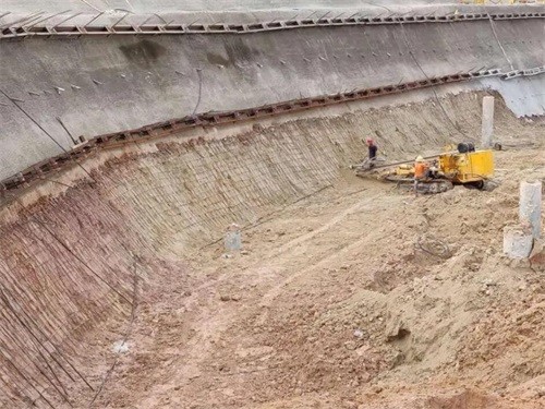 托克逊基坑边坡加固